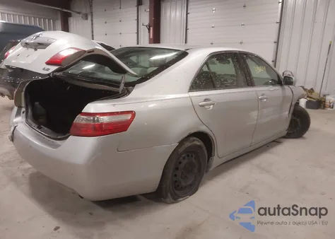 2007 Toyota Camry Le z USA, uszkodzony, nr VIN 4T1BE46K17U193980